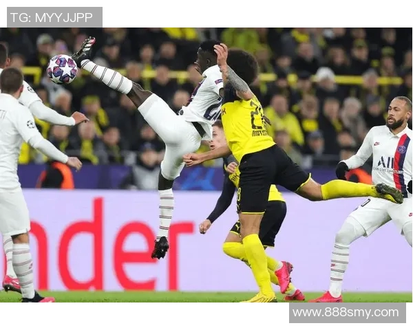 欧冠激战曼联对阵巴黎圣曼最新赛况分析与精彩瞬间回顾